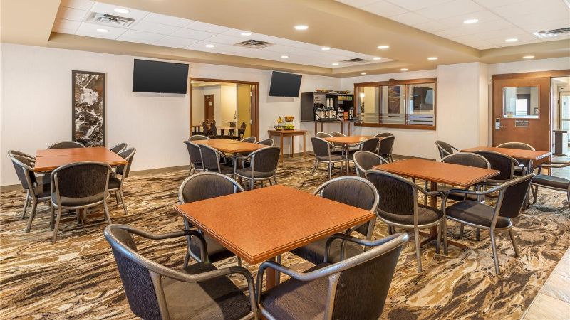 Best Western Plus Service Inn & Suites, photo 8