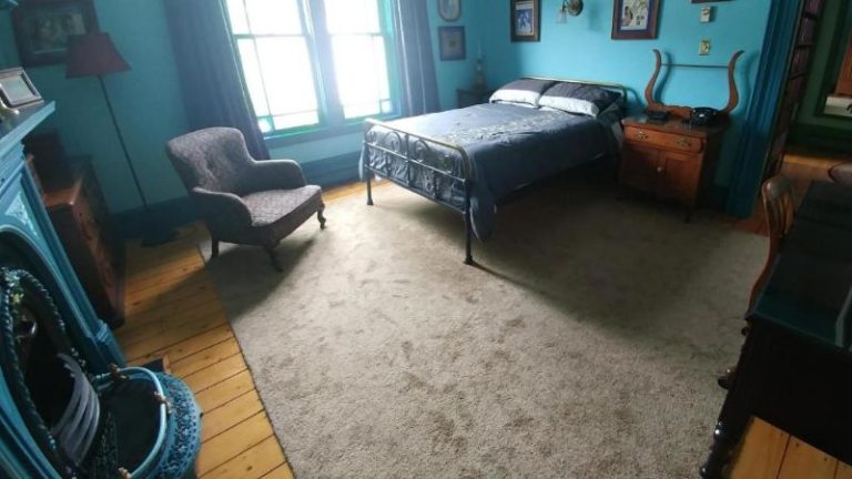 Gower Manor Historic Bed & Breakfast