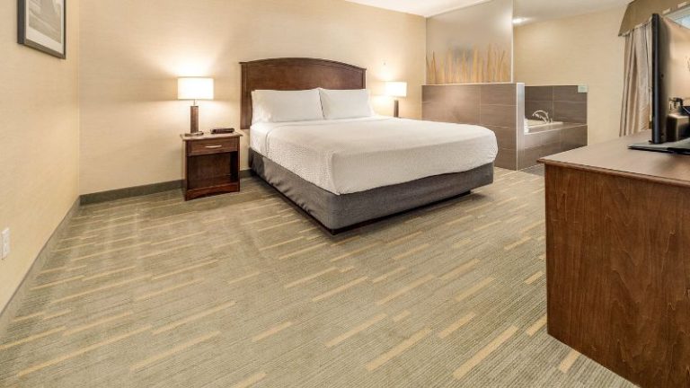 Holiday Inn Lethbridge, an IHG Hotel
