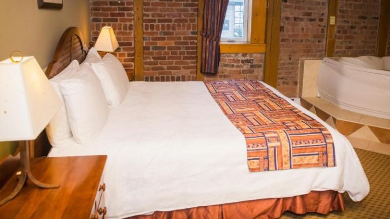 Murray Premises Hotel