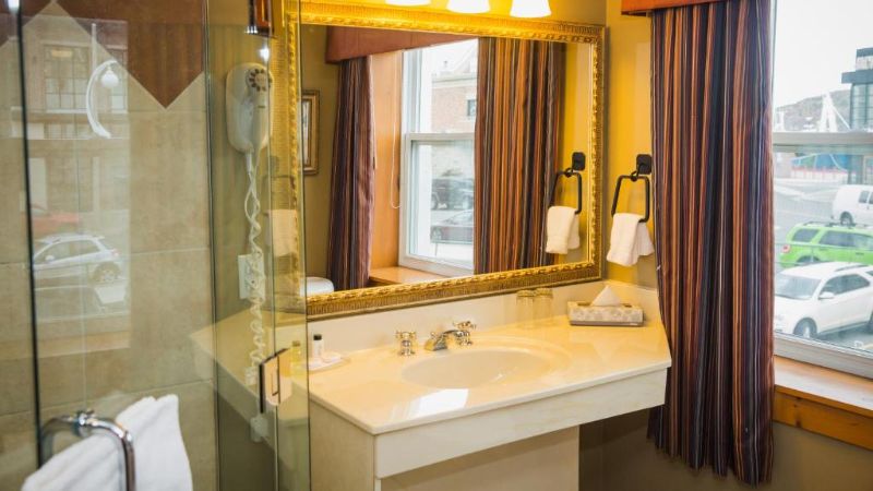 Murray Premises Hotel, room with private jacuzzi, photo 7