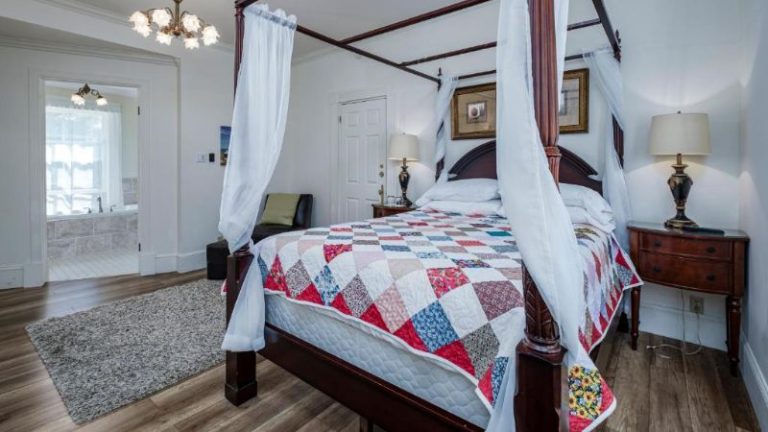 The Elizabeth Manor Guesthouse