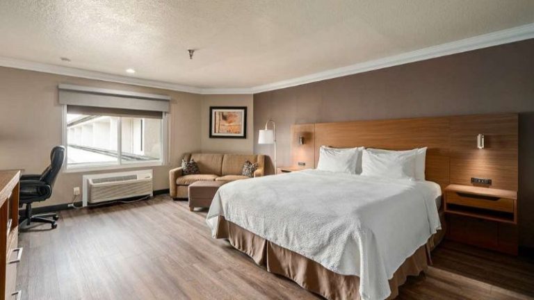 Best Western Plus Newport Mesa Inn