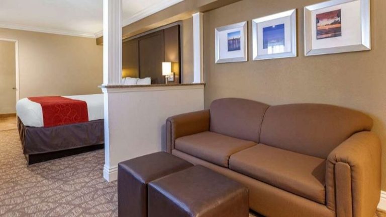 Comfort Suites San Clemente Beach