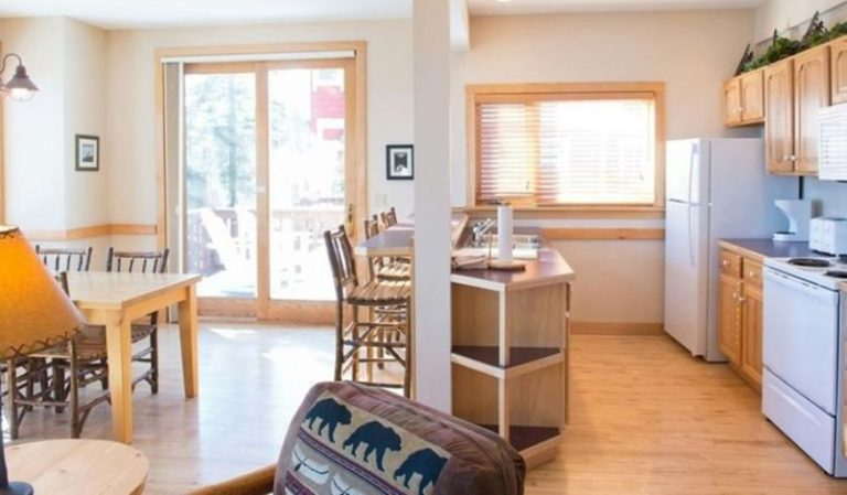 Cove Point Lodge