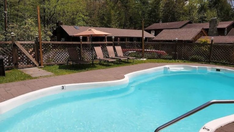 Magnolia Streamside Resort