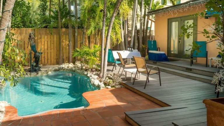 Suite Dreams Inn