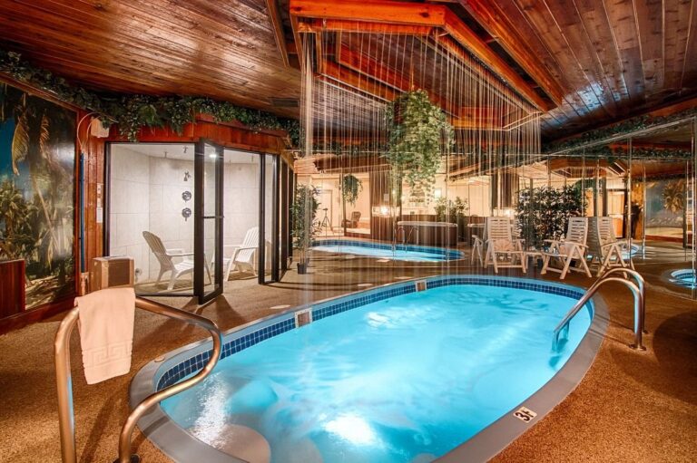Sybaris Mequon