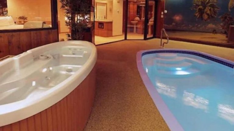 Sybaris Mequon