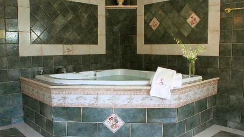 1802 House Bed and Breakfast
