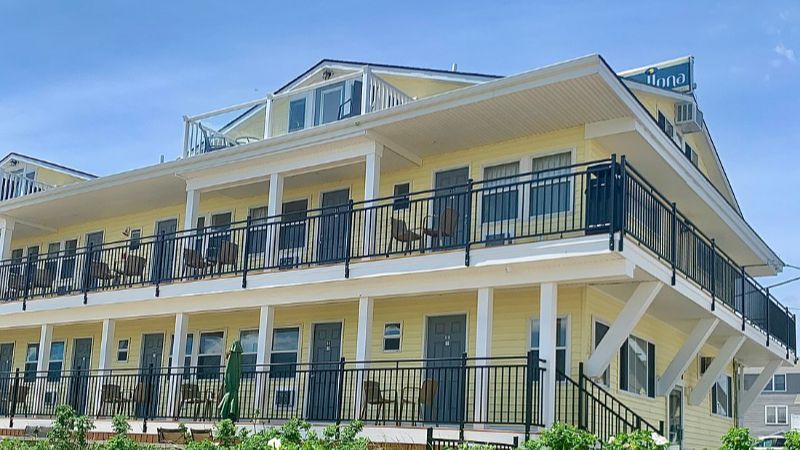 Abellona Inn & Suites On The Shore, room with private jacuzzi, photo 6