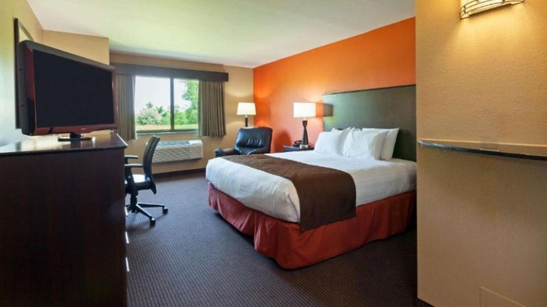 AmericInn by Wyndham Algona