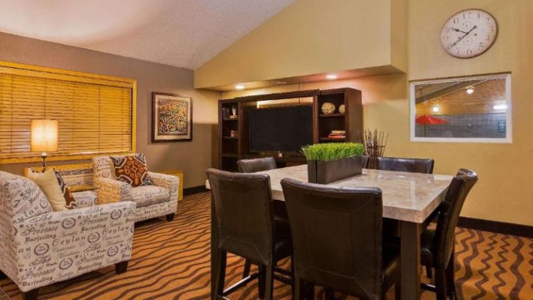 AmericInn by Wyndham Algona