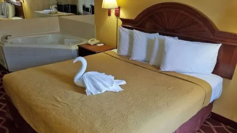 American Inn Evansville East
