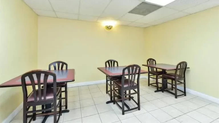 American Inn Evansville East