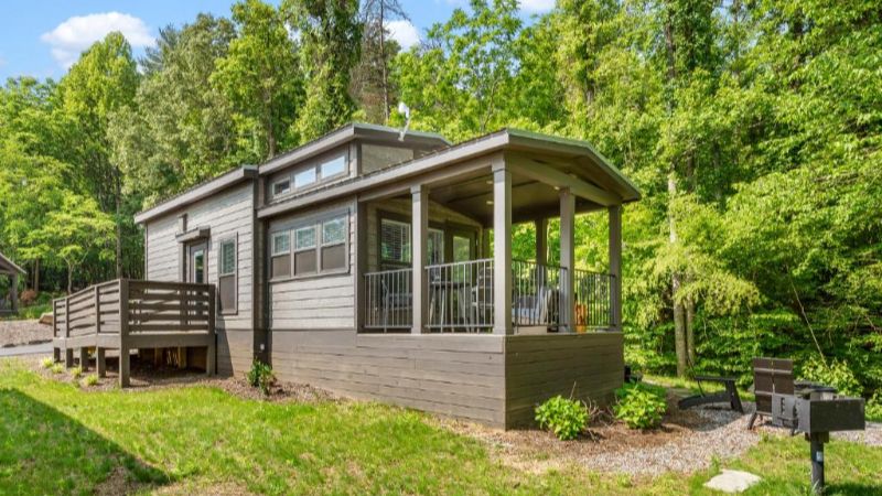 Asheville River Cabins, room with private jacuzzi, photo 7
