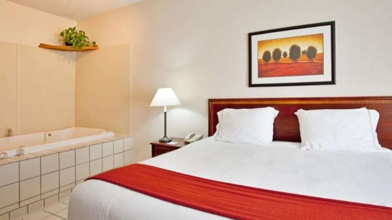 Baymont Inn & Suites Merrillville