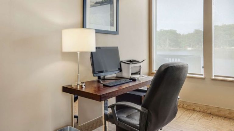 Best Western Indian Oak
