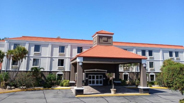 Best Western Plus Bradenton Hotel & Suites