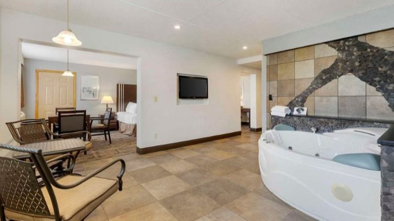 Best Western Plus Longbranch Hotel & Convention Center