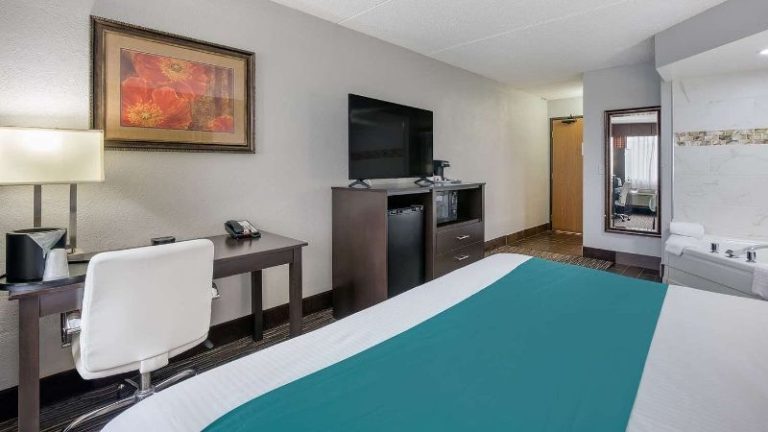 Best Western Waukesha Grand