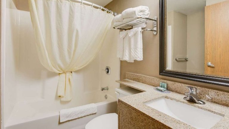 Best Western Waukesha Grand