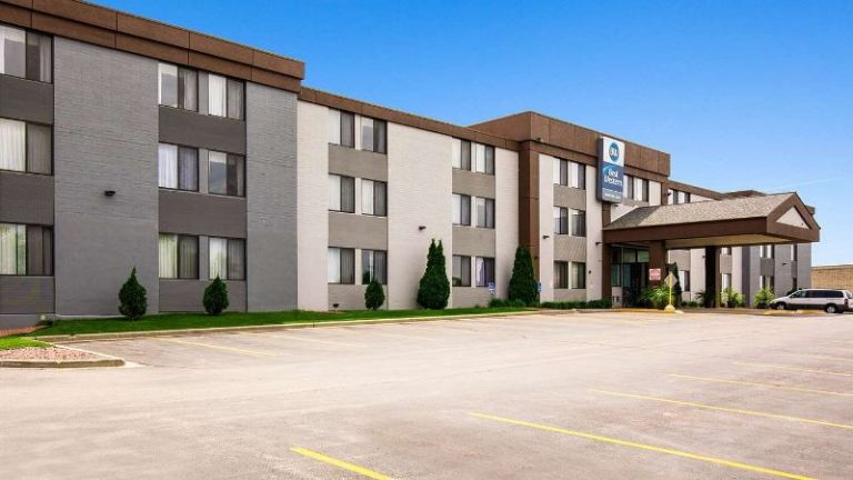 Best Western Waukesha Grand