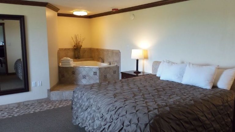 Candlestone Golf & Resort