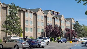 Crystal Inn Hotel & Suites Salt Lake City