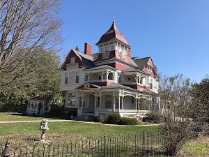 Grand Victorian Bed & Breakfast Inn