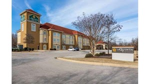 La Quinta Inn & Suites by Wyndham Huntsville Airport Madison place picture