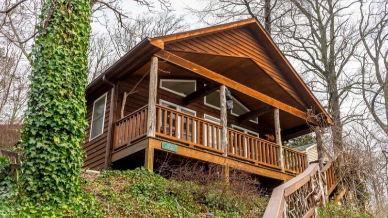 Chimney Rock Inn, room with private jacuzzi, photo 7