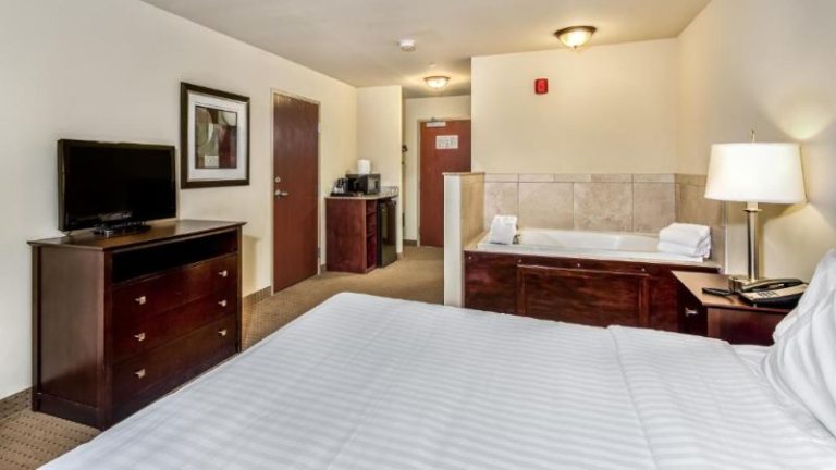 Cobblestone Inn & Suites – Vinton, IA