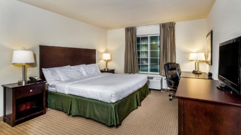 Cobblestone Inn & Suites – Vinton, IA