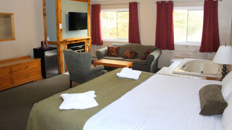Colonial Resort & Spa