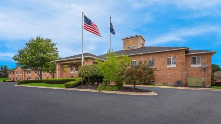 Comfort Inn & Suites Fenton