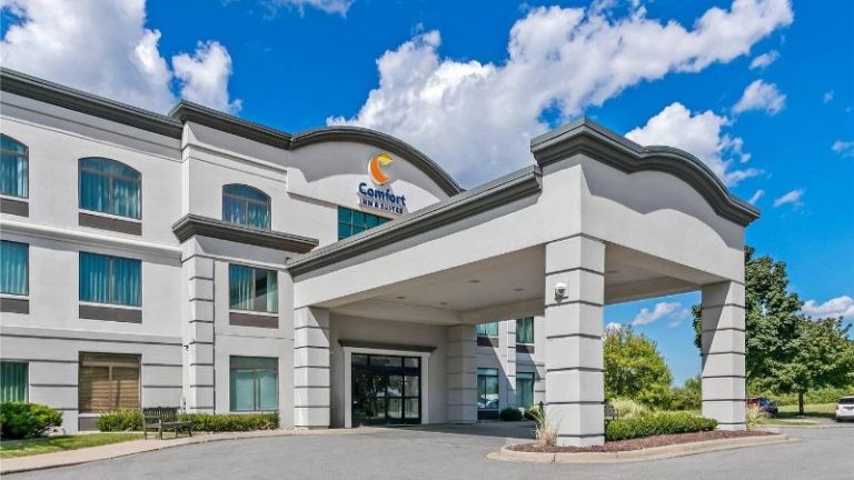 Comfort Inn & Suites