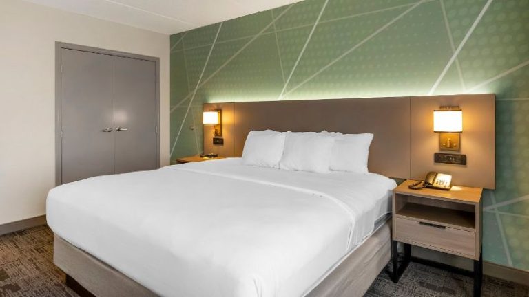 Comfort Inn & Suites Watertown – 1000 Islands