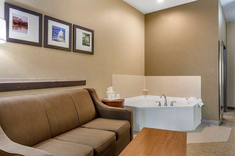Comfort Suites Jonesboro University Area