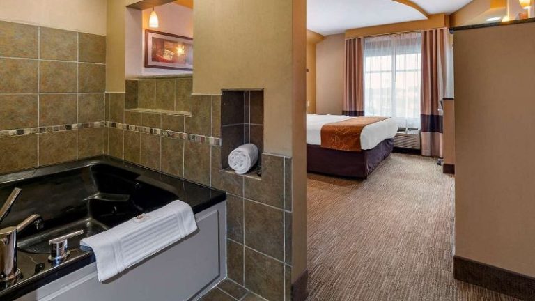 Comfort Suites Perrysburg