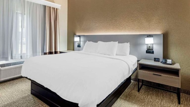Comfort Suites Merrillville near US 30