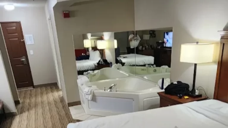 Country Inn & Suites by Radisson, Ames, IA