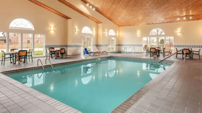 Country Inn & Suites by Radisson, Ames, IA