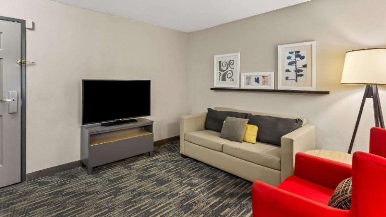 Country Inn & Suites by Radisson Portage, IN