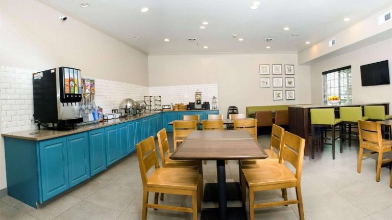 Country Inn & Suites by Radisson, Winchester, VA