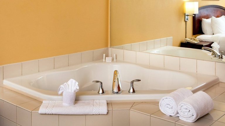 Courtyard by Marriott Hartford Manchester