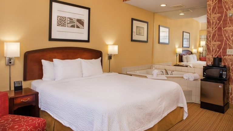 Courtyard by Marriott Hartford Manchester