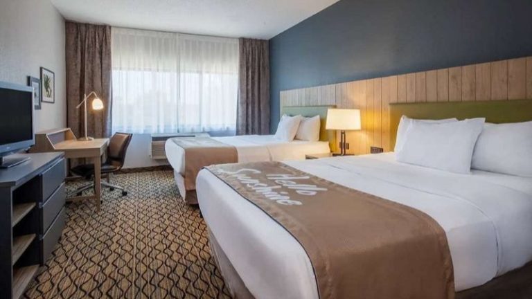 Days Inn & Suites by Wyndham Rochester Hills MI