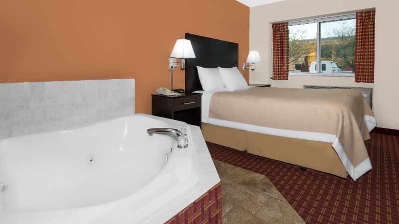 Days Inn by Wyndham Ames