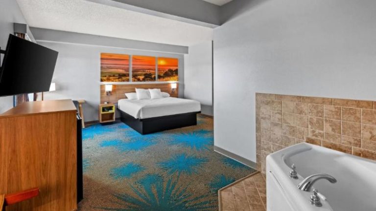 Days Inn by Wyndham Carroll